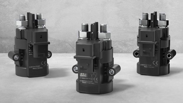 Image for page 'Power Relay with Plug in Connector (HDSCS)'